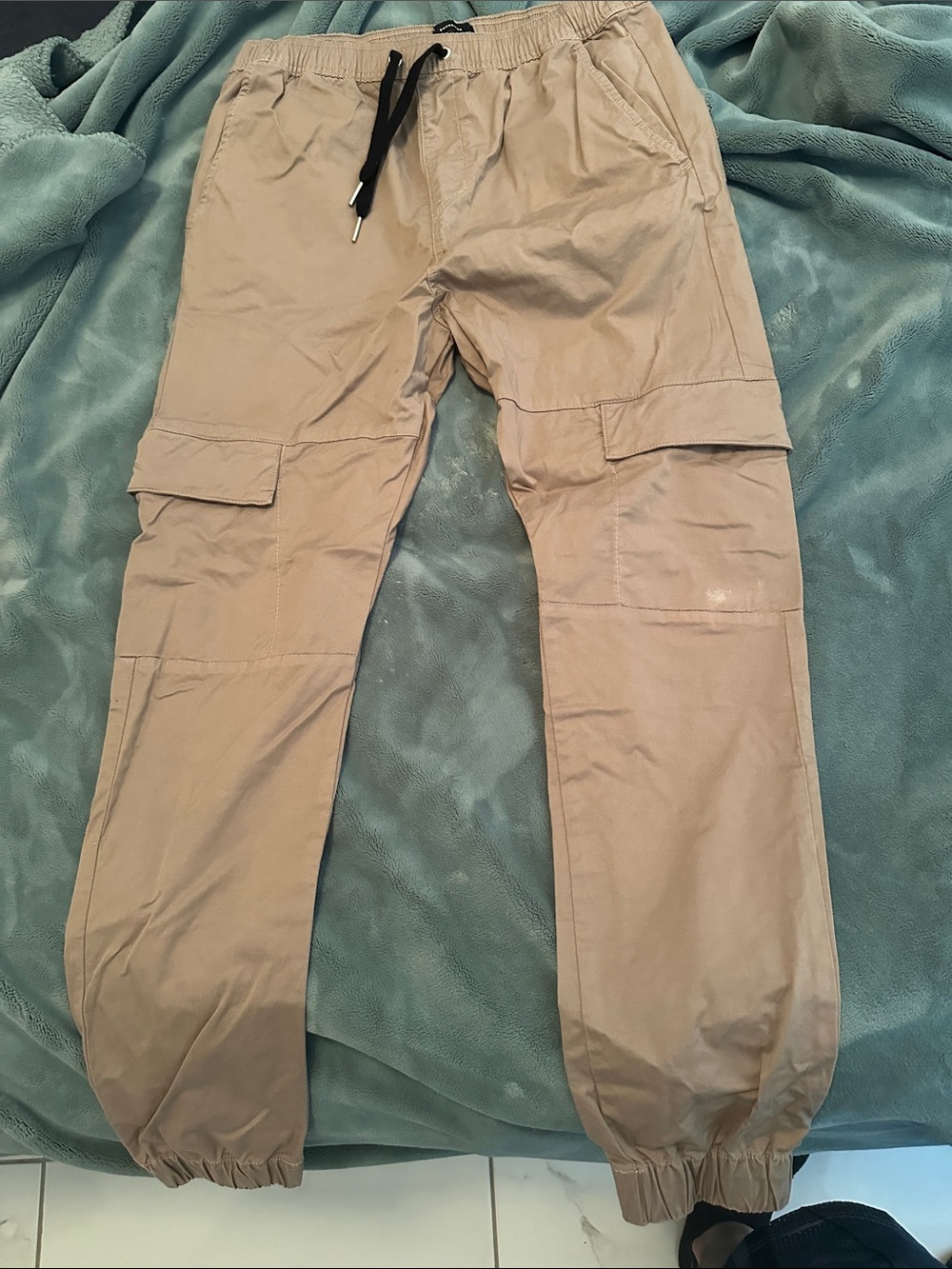 ZANEROBE Cargo Sureshot Jogger Pants in Khaki - Many Pockets - Stretch Fit